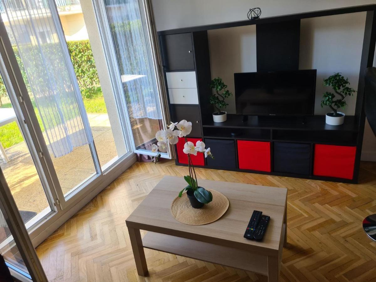 Appartement avec rez de jardin à Disneyland Montévrain Exterior foto
