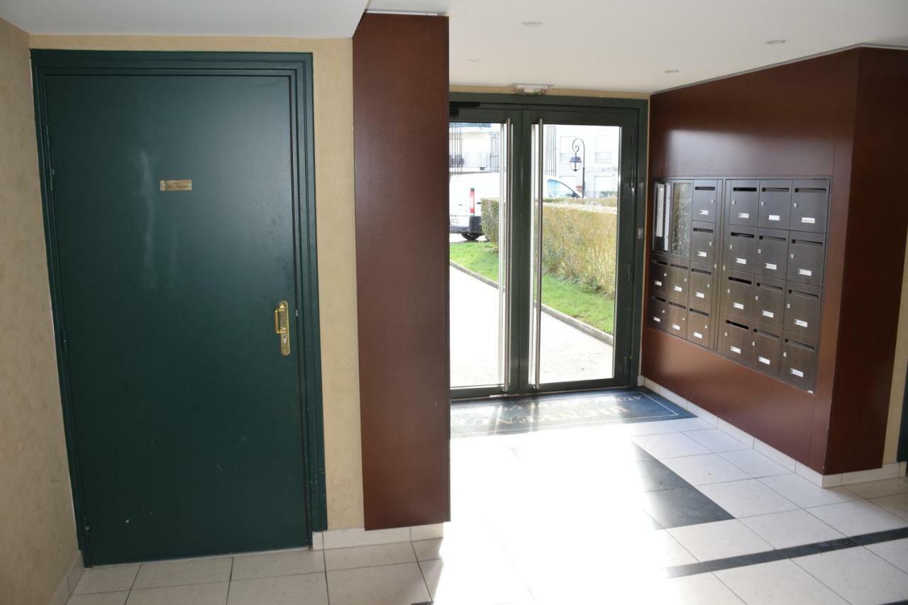 Appartement avec rez de jardin à Disneyland Montévrain Exterior foto